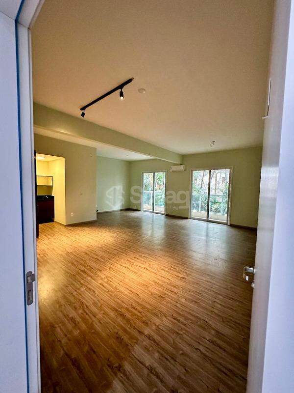 Sala à venda no Centro: 