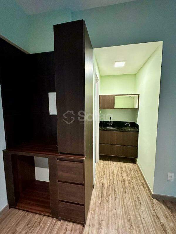 Sala à venda no Centro: 