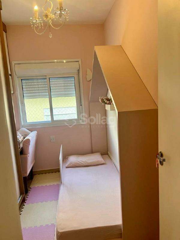 Casa em condomínio à venda no Vila Omizollo: 