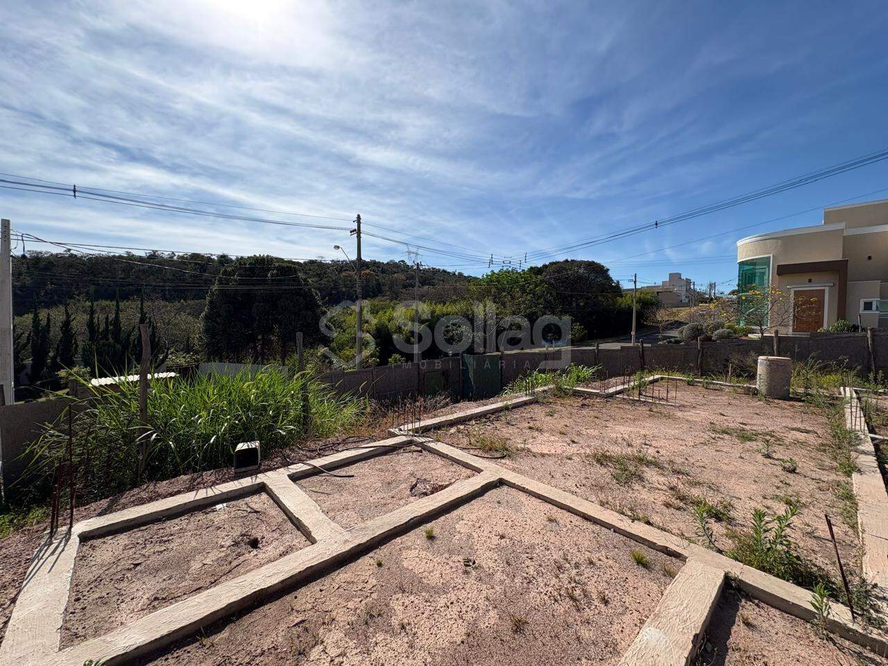 Terreno em condomínio à venda no Condomínio Reserva Santa Isabel I: 