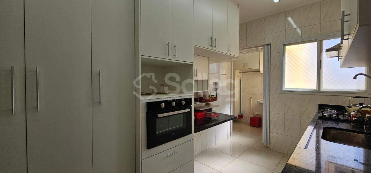 Apartamento para aluguel no Edifício Roma: 