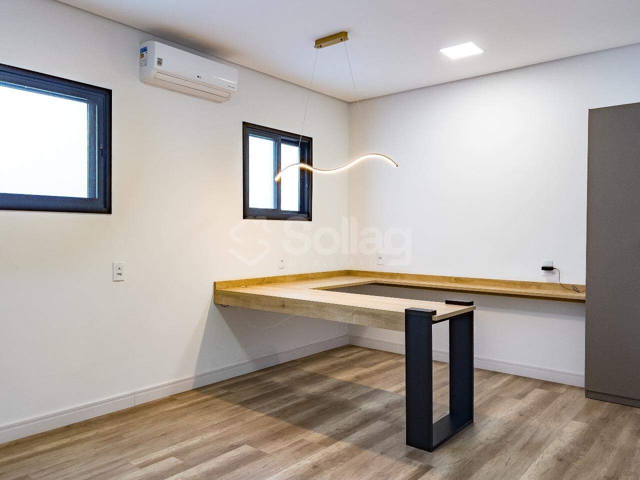 Casa em condomínio à venda no Condomínio Villa D`oro: 