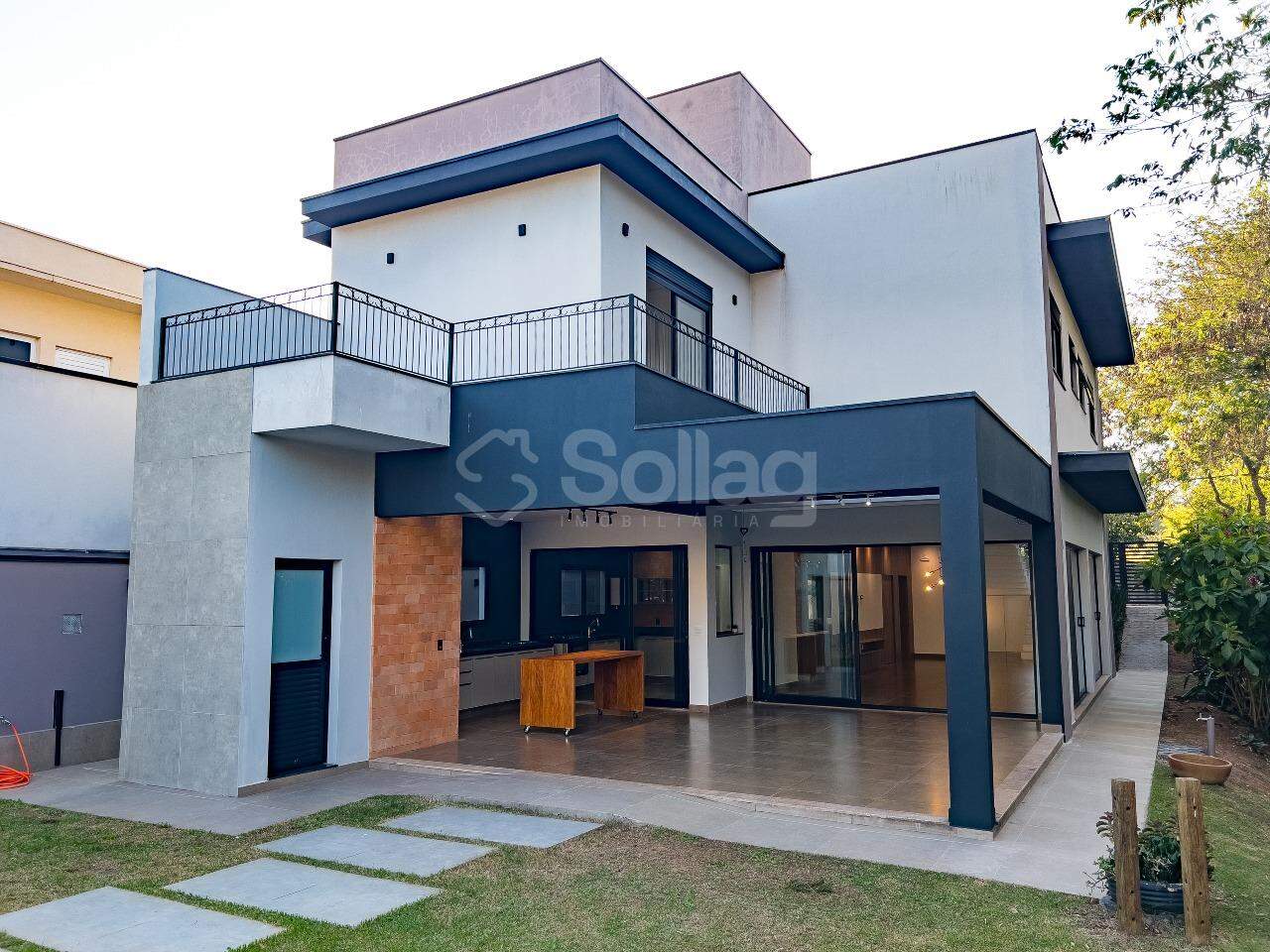 Casa em condomínio à venda no Condomínio Villa D`oro: 