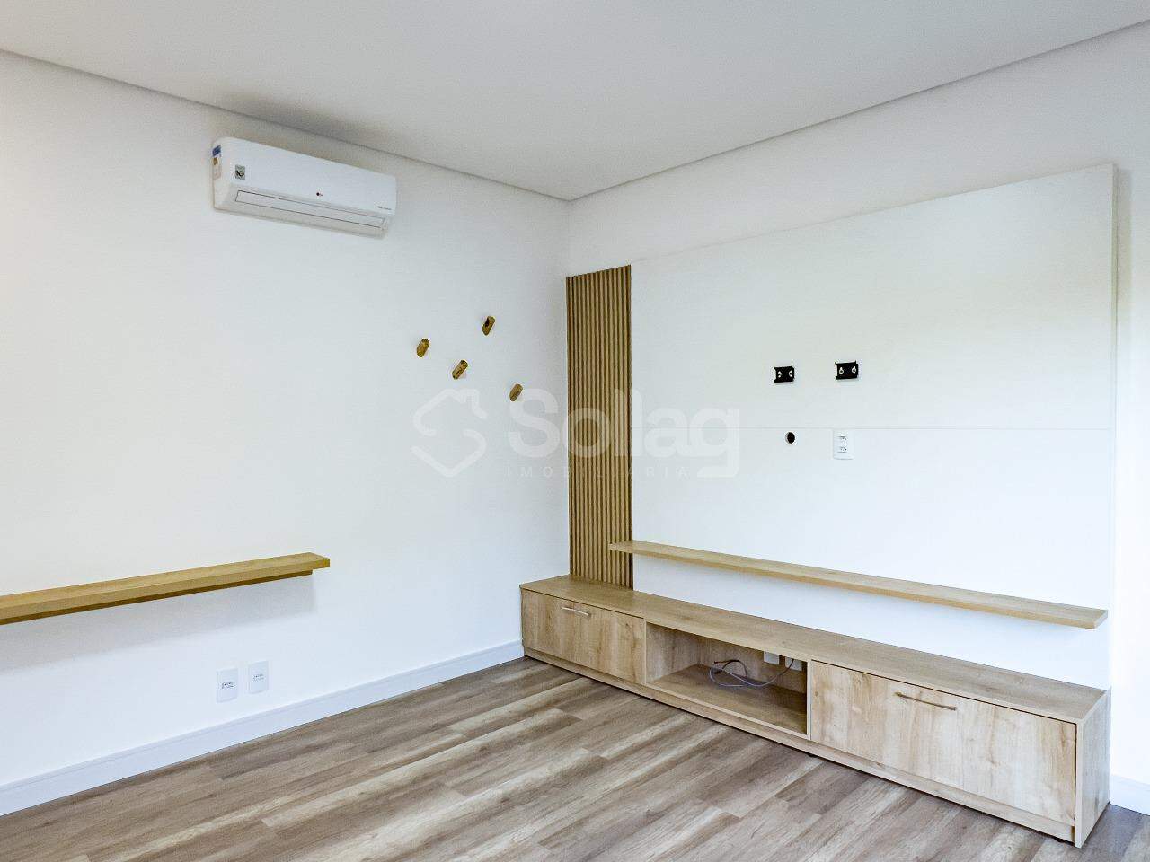 Casa em condomínio à venda no Condomínio Villa D`oro: 