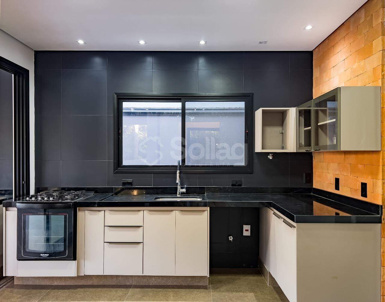 Casa em condomínio à venda no Condomínio Villa D`oro: 
