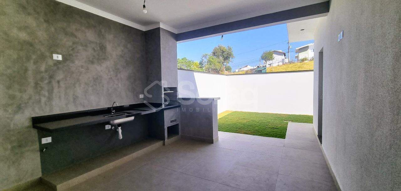 Casa à venda no Jardim das Videiras: 