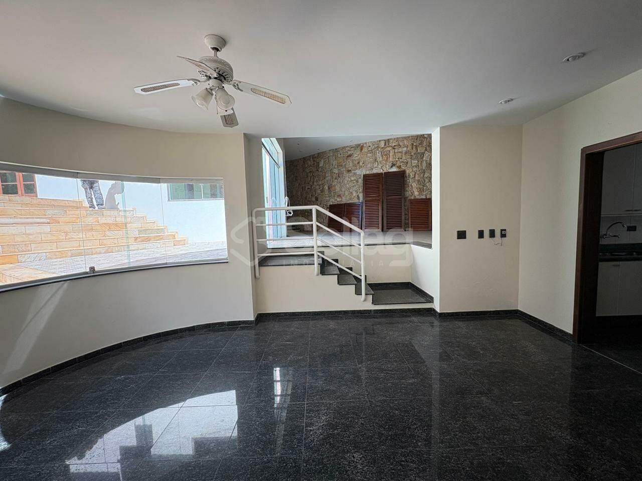 Casa em condomínio à venda no Condomínio Estância Marambaia: 