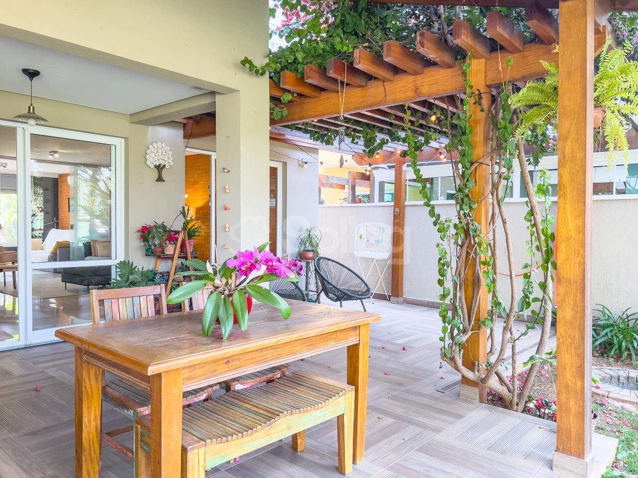 Casa em condomínio à venda no Condomínio San Marino: 