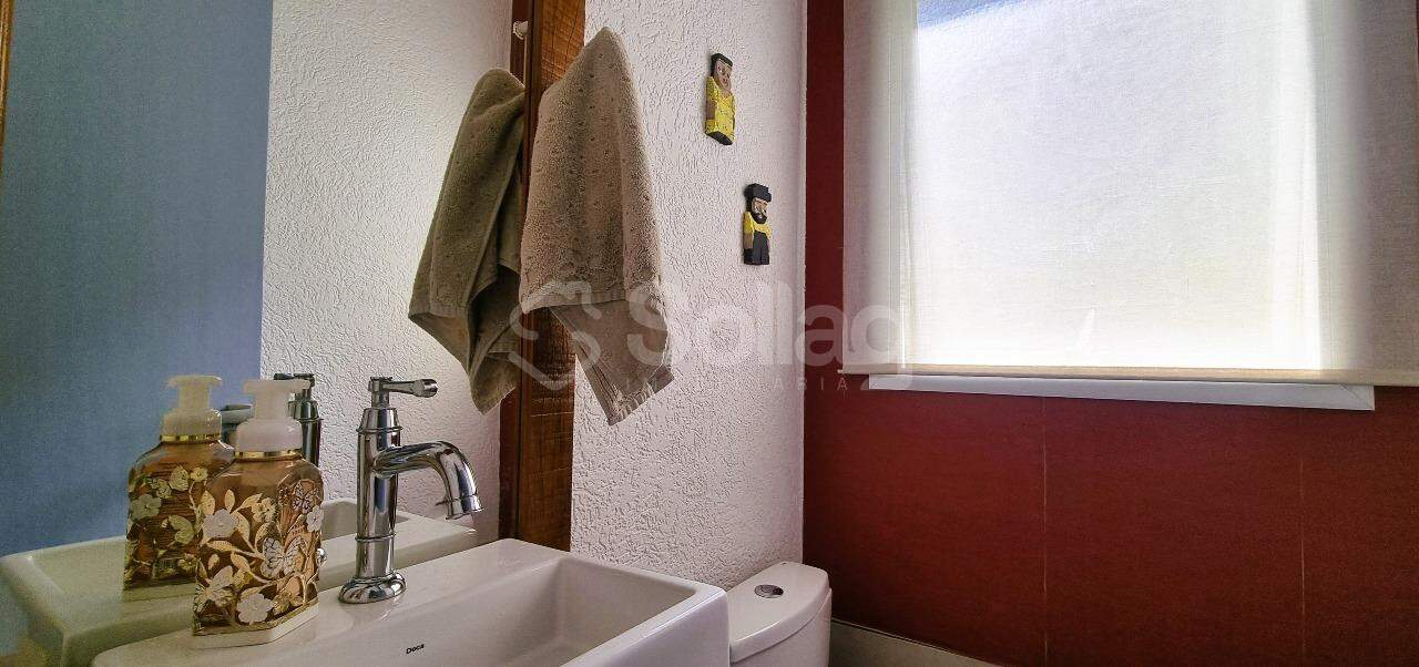 Casa em condomínio à venda no Condomínio Florada da Mata: 