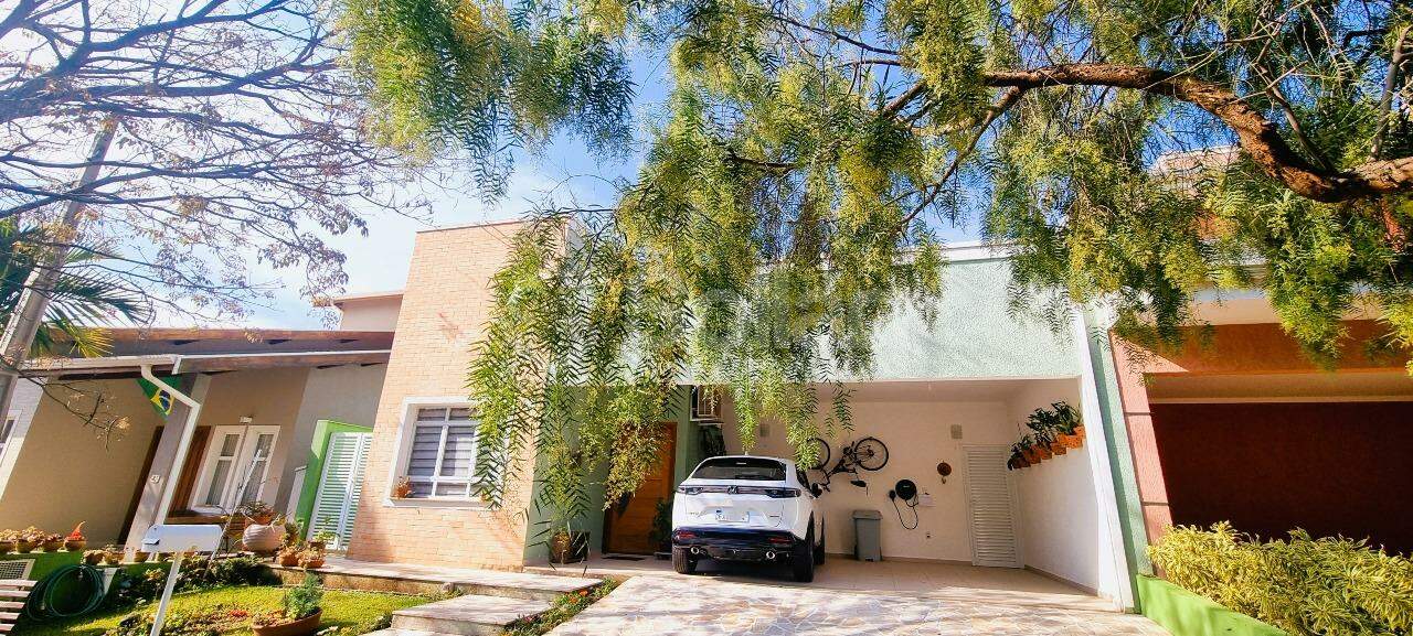 Casa em condomínio à venda no Condomínio Florada da Mata: 