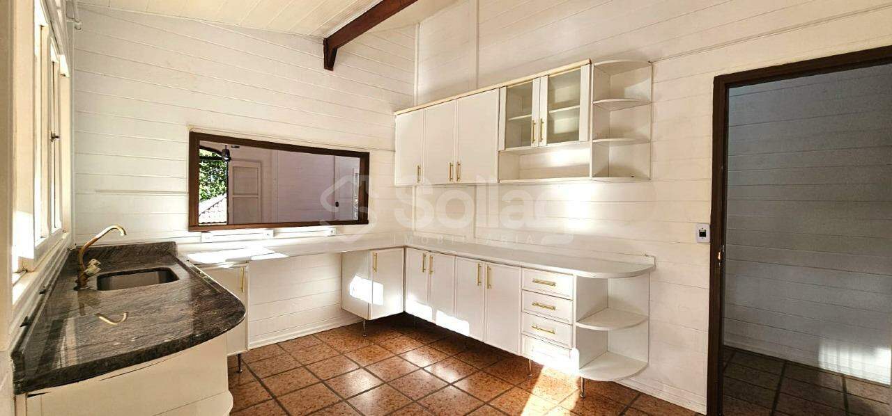 Casa em condomínio à venda no Condomínio Estância Marambaia: 