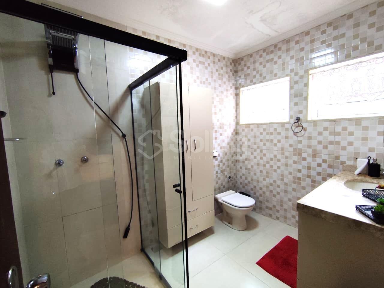 Casa à venda no Jardim Itália : 