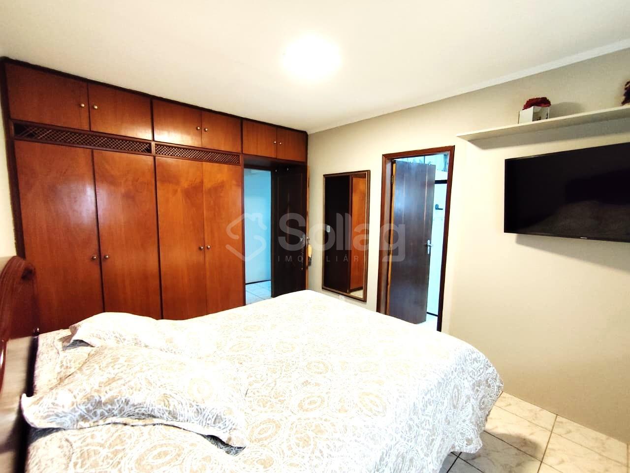 Casa à venda no Jardim Itália : 