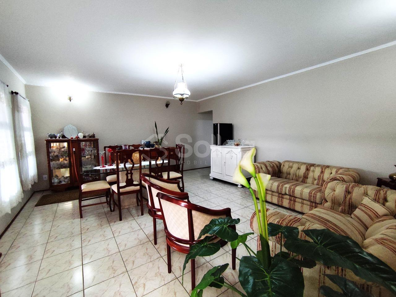 Casa à venda no Jardim Itália : 