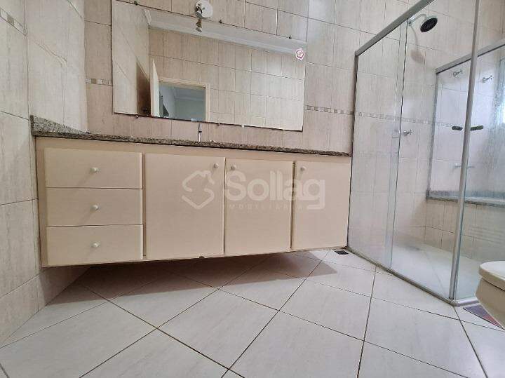 Casa em condomínio para aluguel no Pinheirinho: 