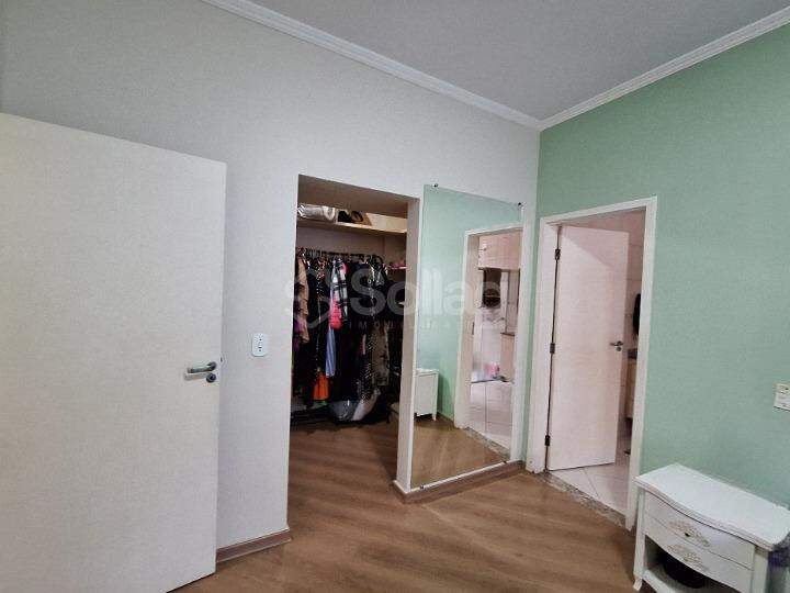 Casa em condomínio para aluguel no Pinheirinho: 