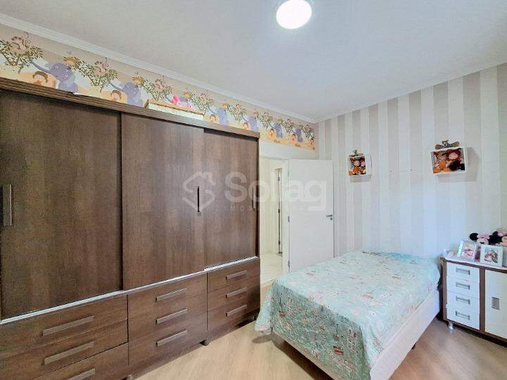Casa em condomínio para aluguel no Pinheirinho: 