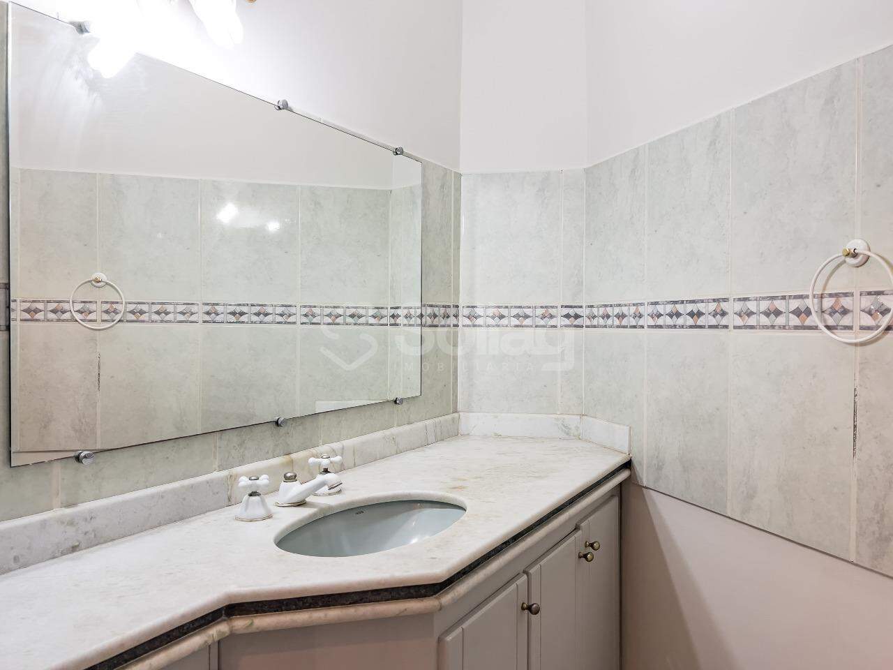 Casa em condomínio para aluguel no Marambaia: 