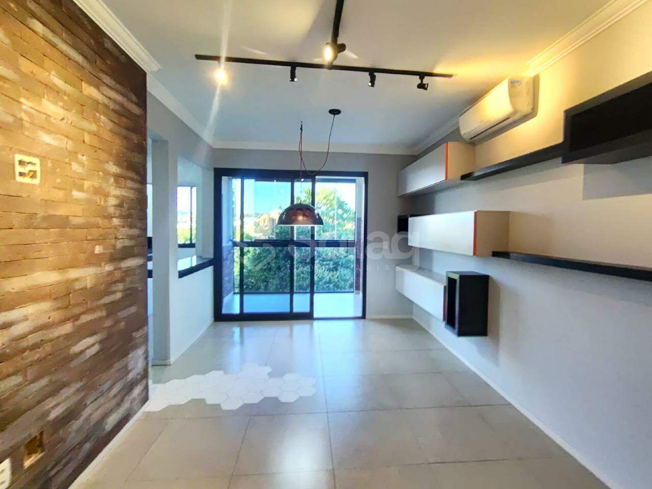 Apartamento para aluguel no Condomínio Residencial Flor da Giesta: 