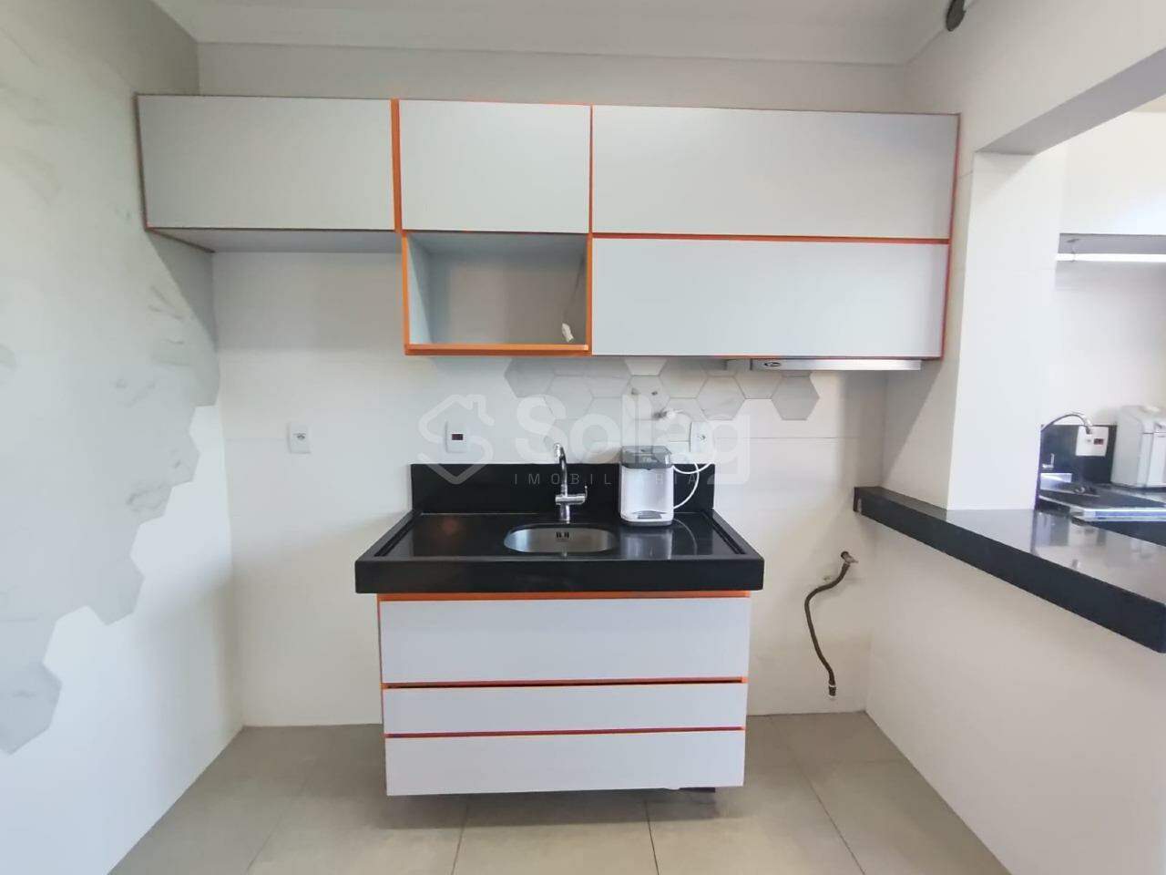 Apartamento para aluguel no Condomínio Residencial Flor da Giesta: 