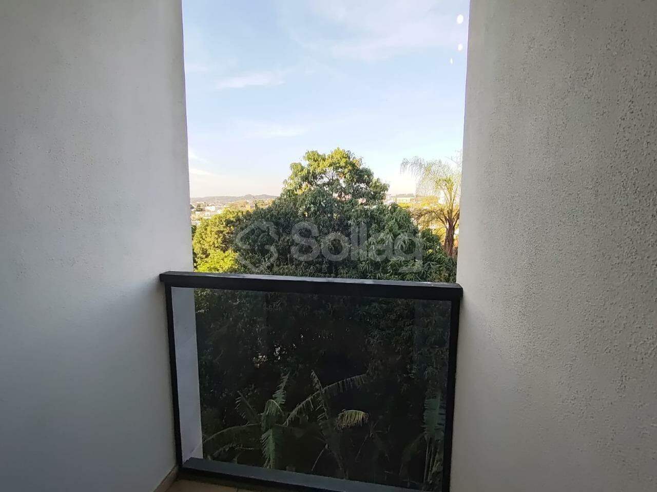 Apartamento para aluguel no Condomínio Residencial Flor da Giesta: 