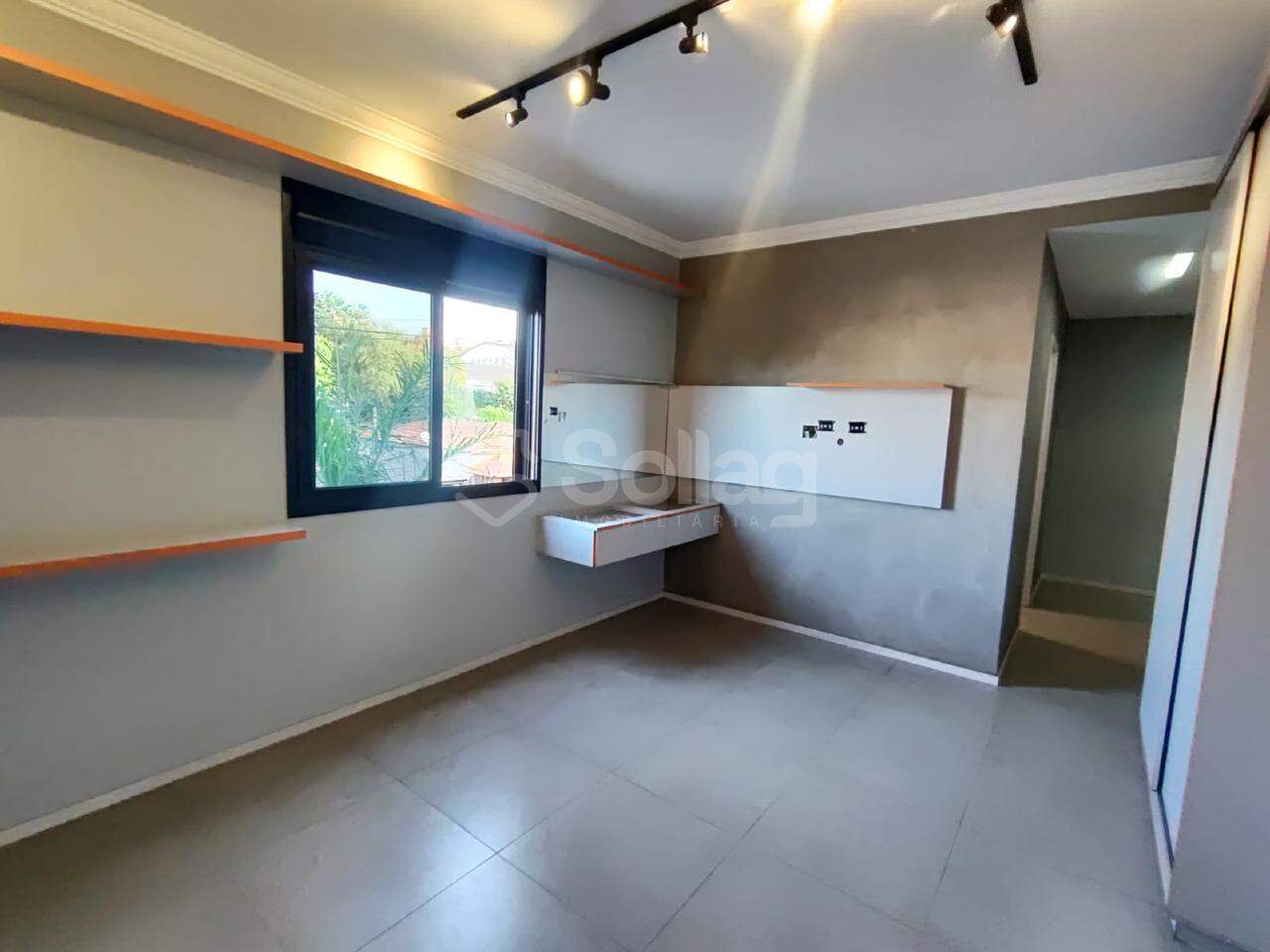 Apartamento para aluguel no Condomínio Residencial Flor da Giesta: 