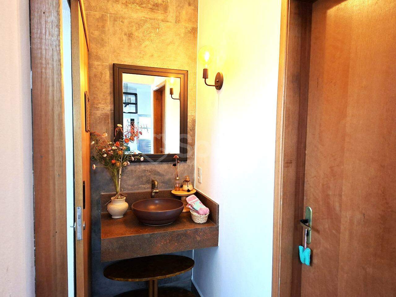 Casa em condomínio à venda no Condomínio Chácaras do Lago: 