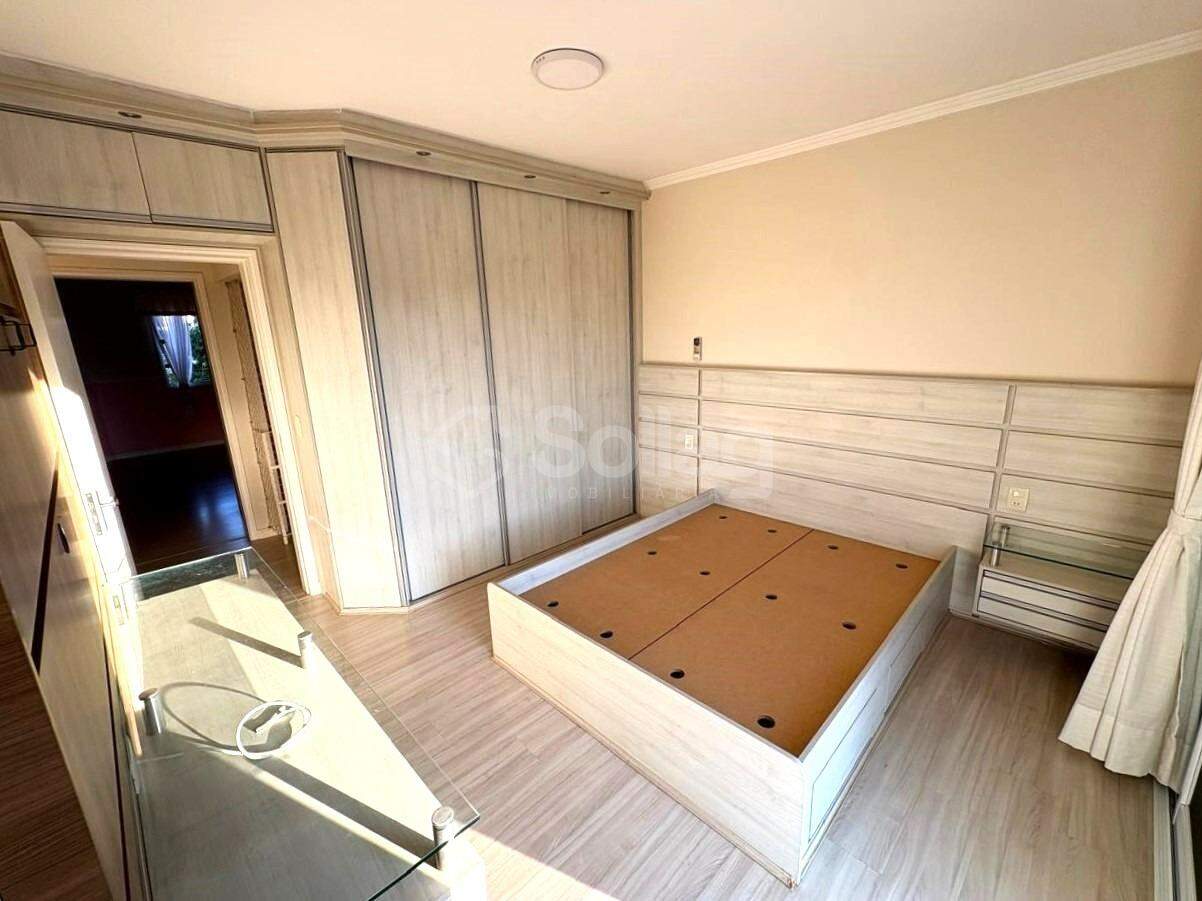 Casa em condomínio para aluguel no Pinheirinho: 