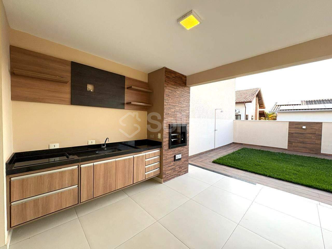 Casa em condomínio para aluguel no Pinheirinho: 
