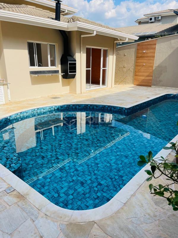 Casa em condomínio à venda no Condomínio Terras de São Francisco: 