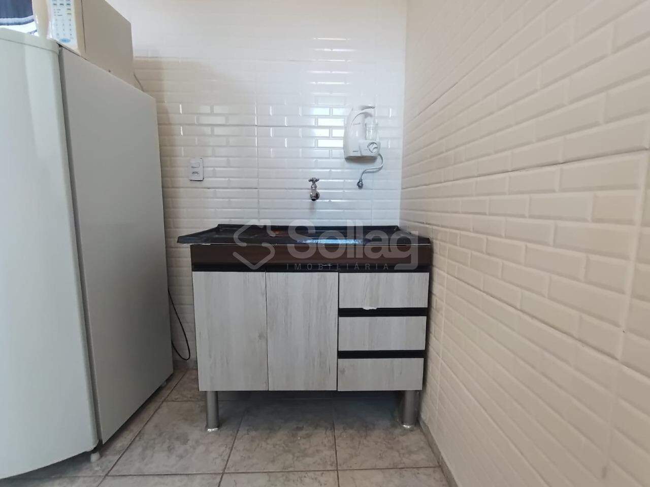 Kitnet para aluguel no Centro: 