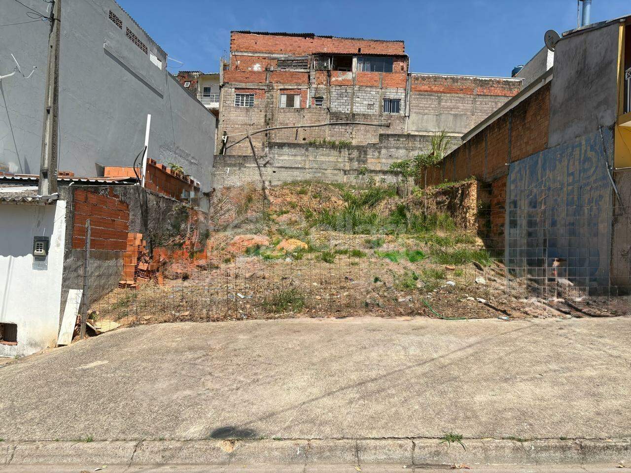 terreno à venda no Parque das Paineiras: 
