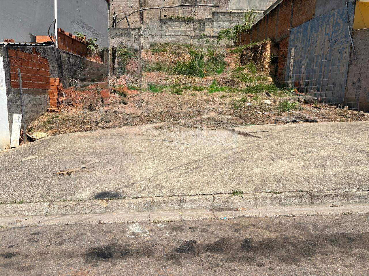 terreno à venda no Parque das Paineiras:
