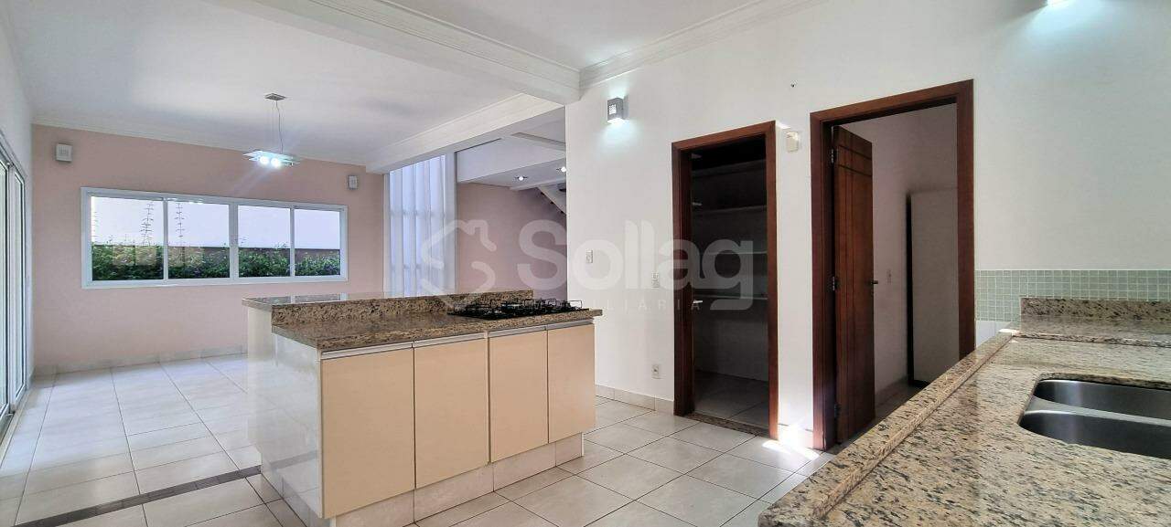 Casa em condomínio à venda no Condomínio Canterville Residence: