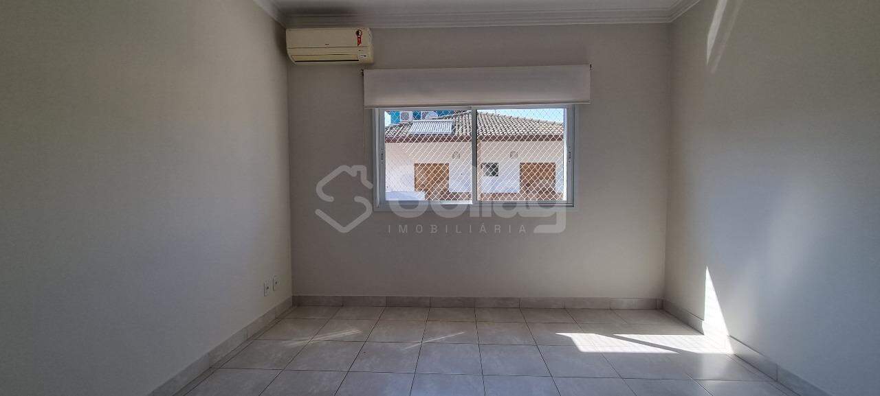 Casa em condomínio à venda no Condomínio Canterville Residence: