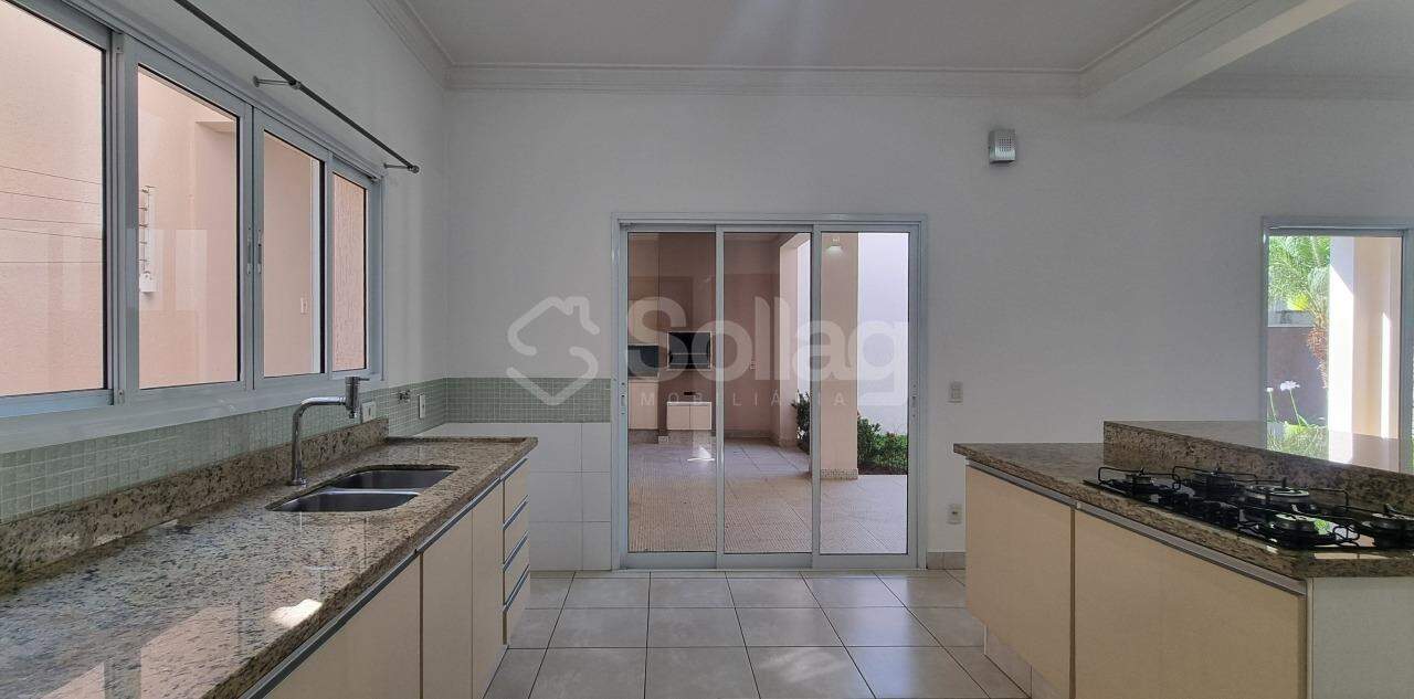 Casa em condomínio à venda no Condomínio Canterville Residence:
