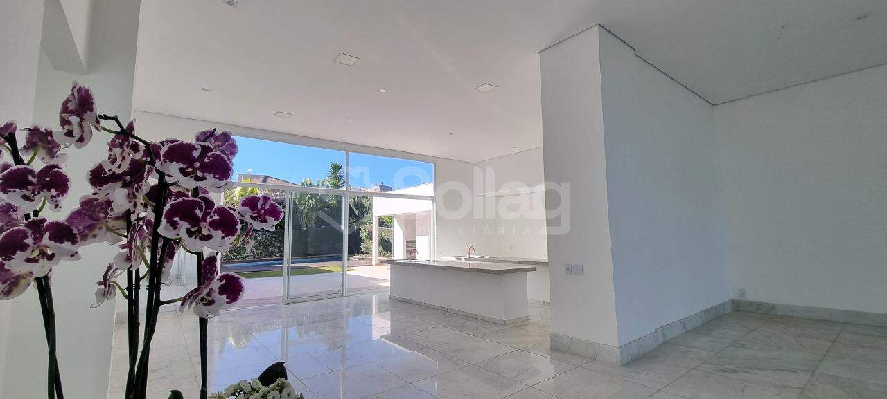 Casa em condomínio à venda no Condomínio Maison Blanche: 