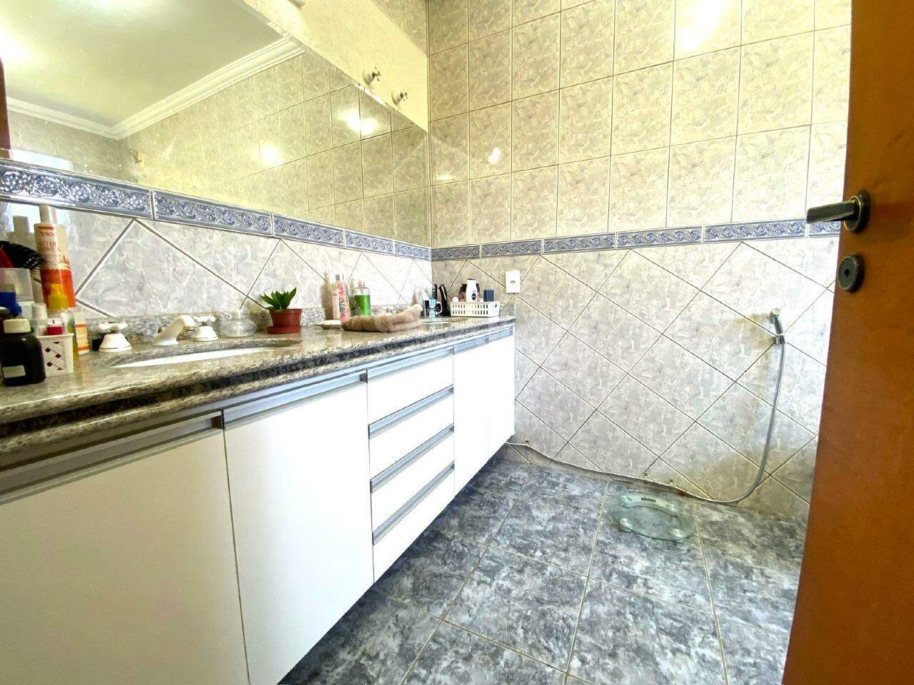 Casa em condomínio à venda no Condomínio Bosques de Grevílea:
