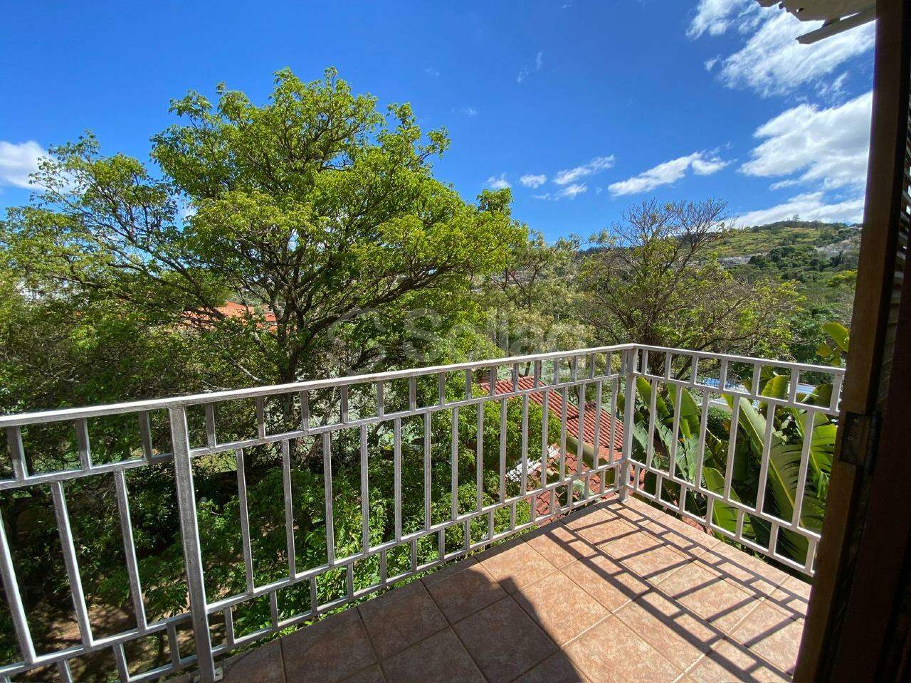 Casa em condomínio para aluguel no Condomínio Bosques de Grevílea: 