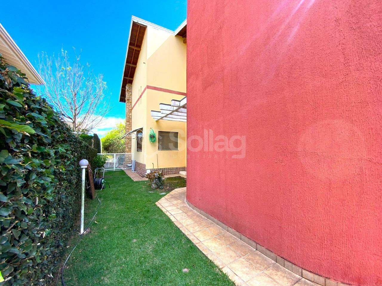 Casa em condomínio para aluguel no Condomínio Bosques de Grevílea: 