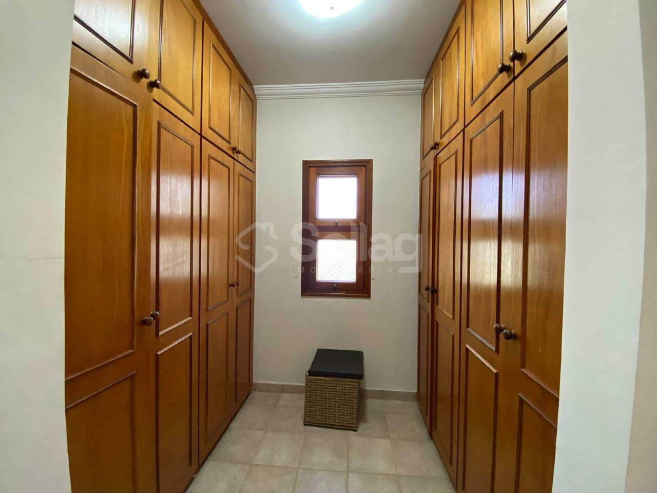 Casa em condomínio para aluguel no Condomínio Bosques de Grevílea: 