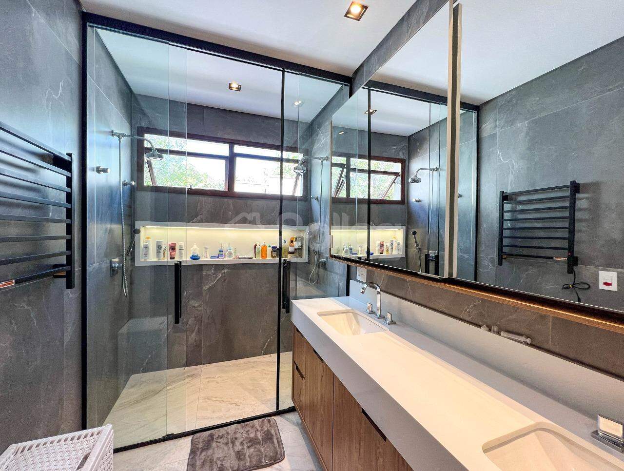 Casa em condomínio à venda no Condomínio Estância Marambaia: 