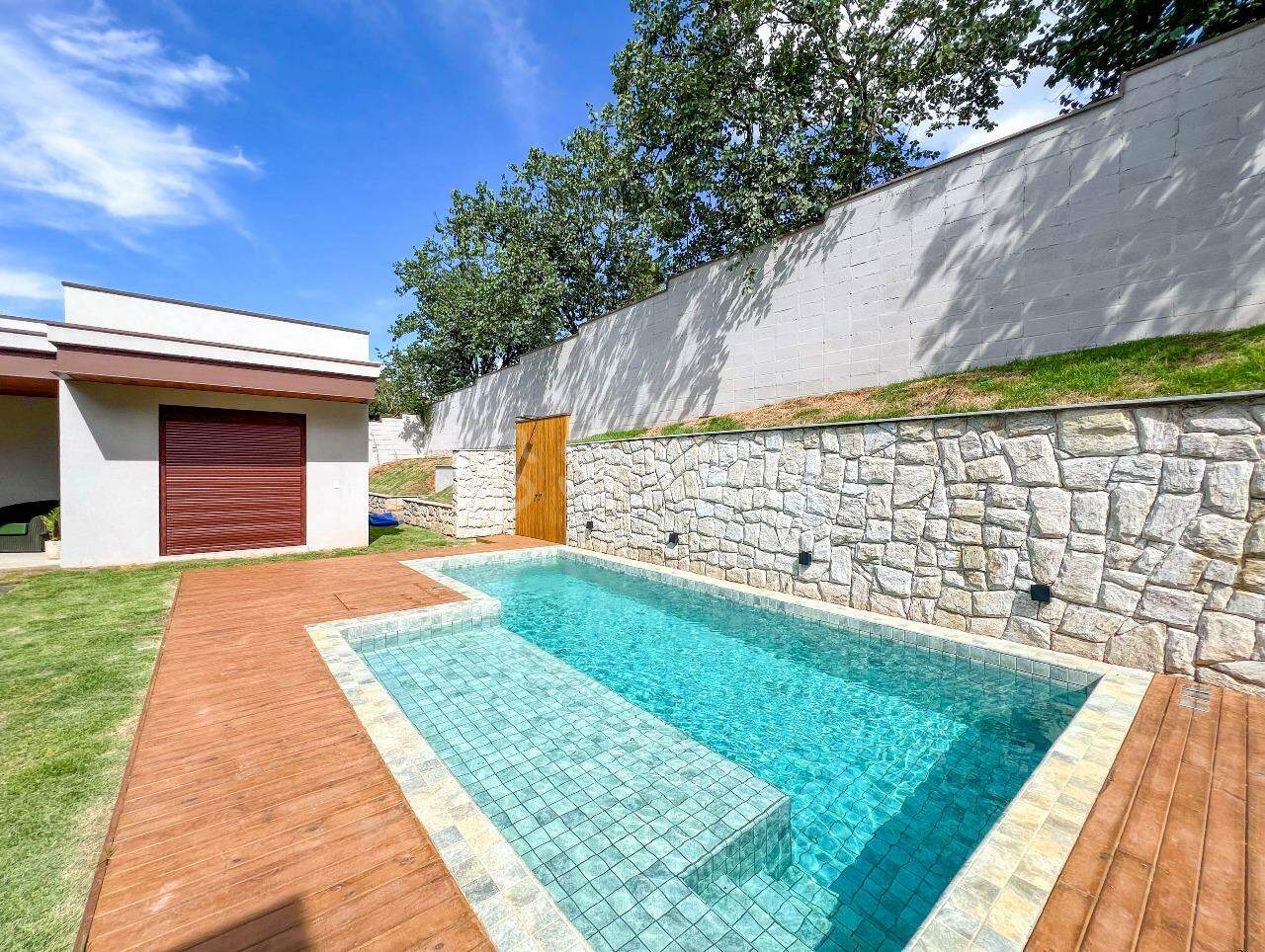 Casa em condomínio à venda no Condomínio Estância Marambaia: 