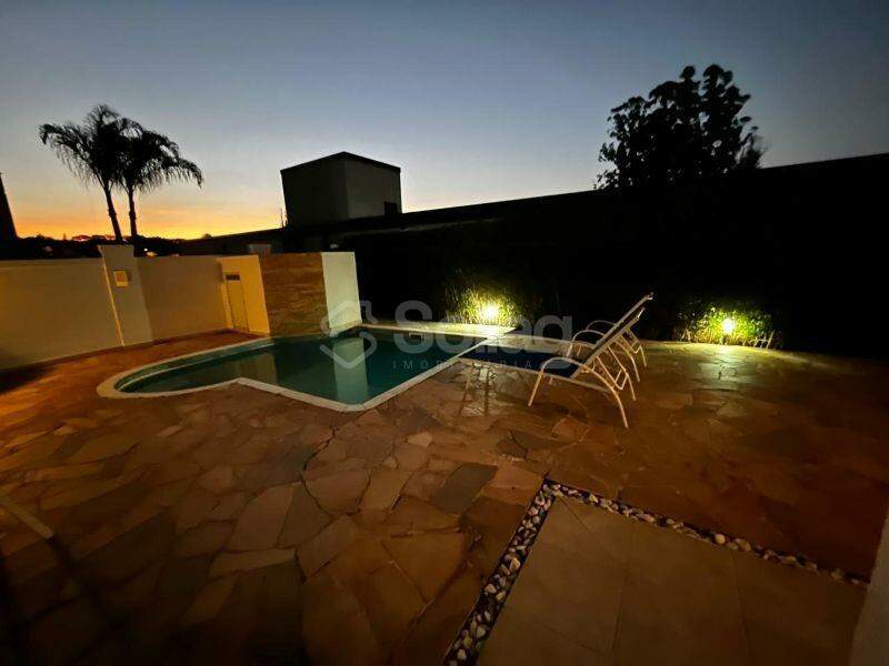 Casa em condomínio à venda no Condomínio Recanto dos Paturis: 