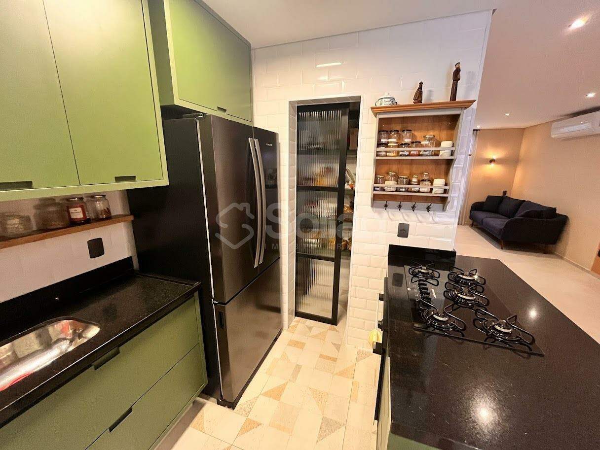 Casa em condomínio para aluguel no Pinheirinho: 