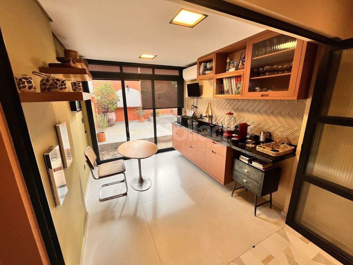 Casa em condomínio para aluguel no Pinheirinho: 