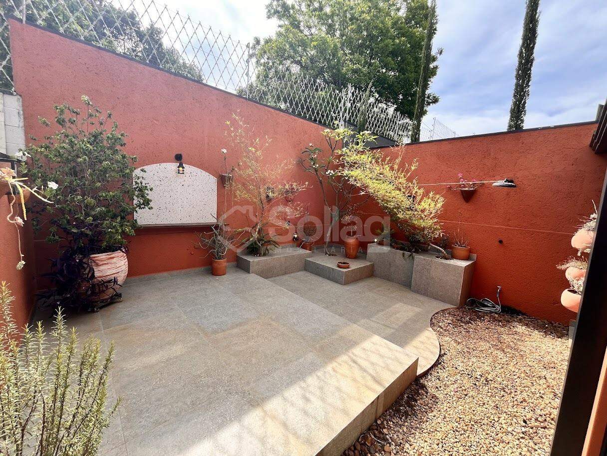 Casa em condomínio para aluguel no Pinheirinho: 