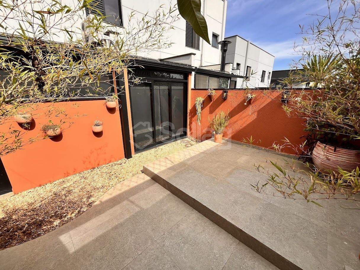 Casa em condomínio para aluguel no Pinheirinho: 