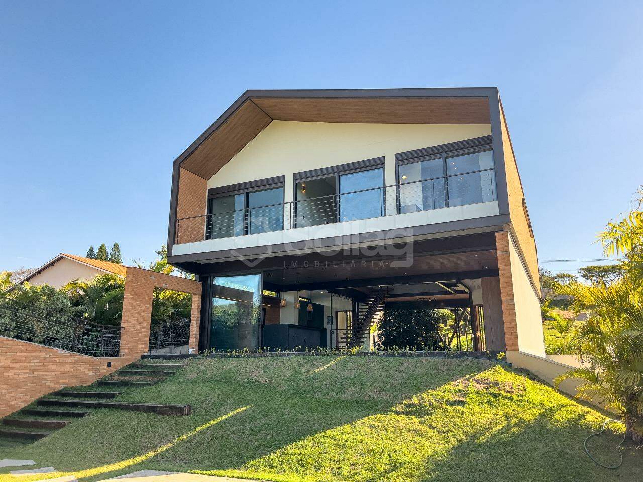 Casa em condomínio à venda no Recanto das Palmas: 