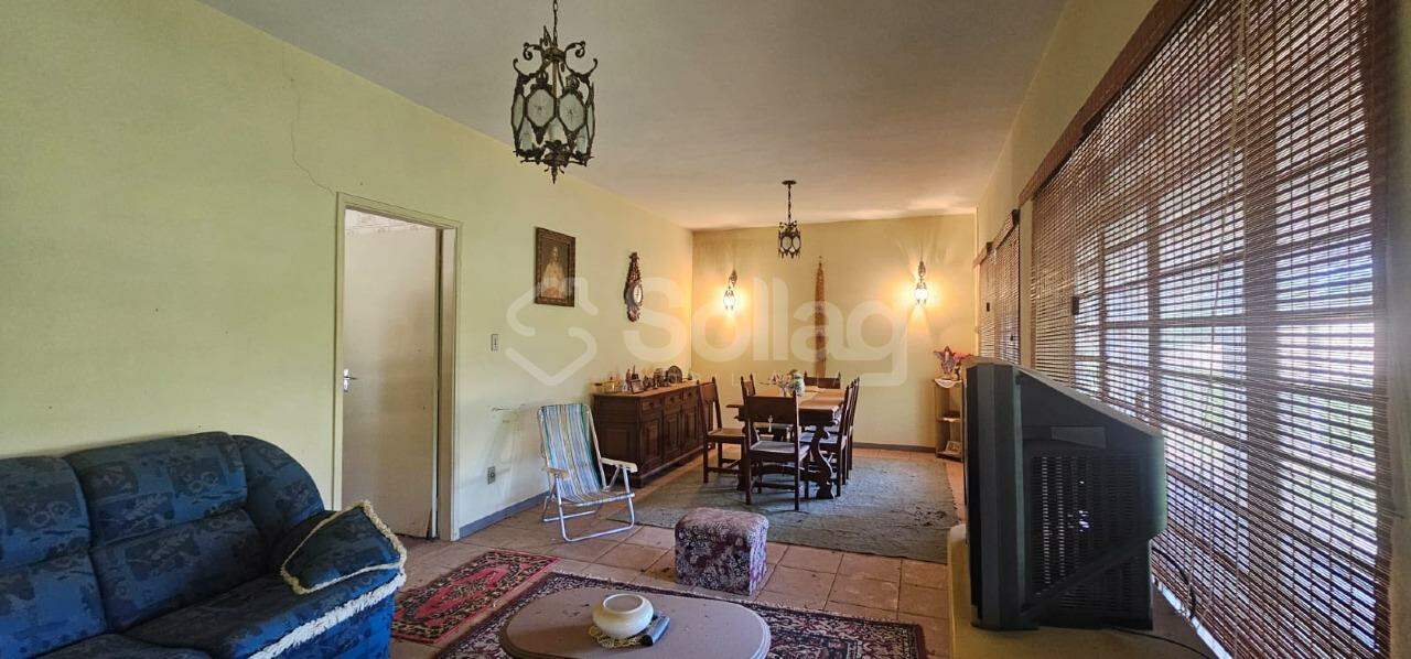 Casa à venda no Pinheirinho: